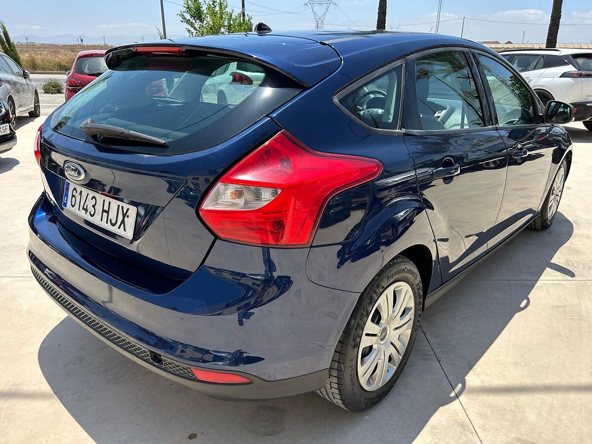 FORD FOCUS TREND 1.6 TI-VCT AUTO SPANISH LHD IN SPAIN ONLY 68000 MILES 2012